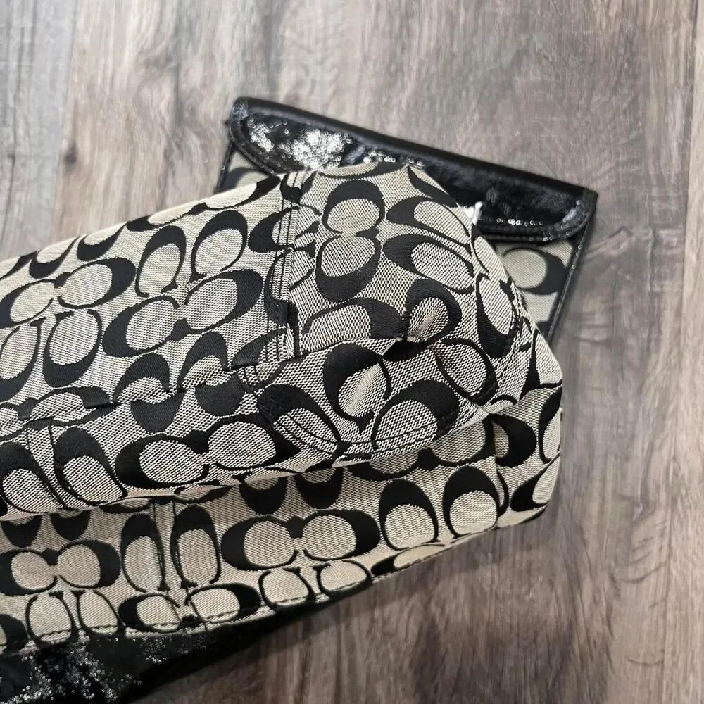 Y2K Coach Bleeker Double Pocket Patent Leather Signature Shoulder Bag Set - Picture 6 of 8